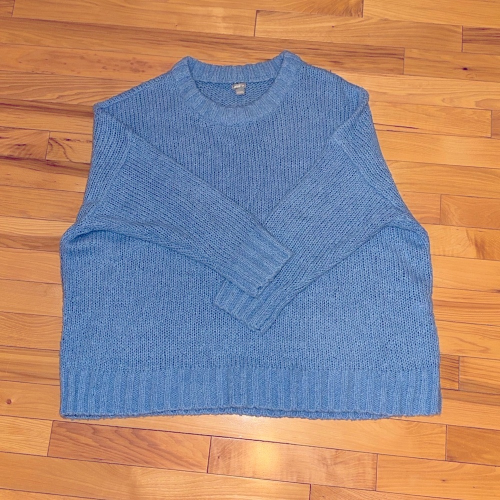 Aerie Women’s Sky Blue Crewneck Sweater